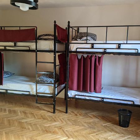 Re-Born Hostel Timisoara Esterno foto