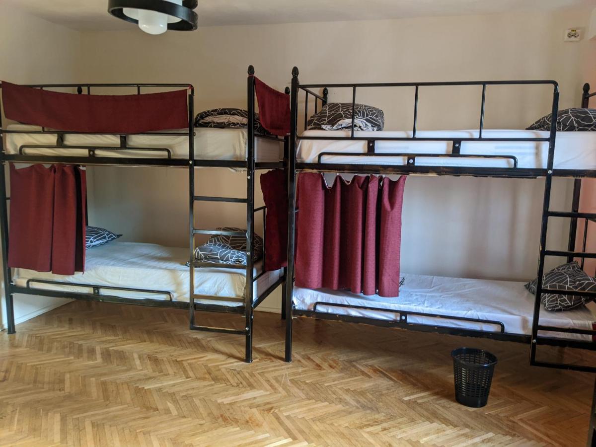 Re-Born Hostel Timisoara Esterno foto